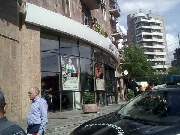 Нападение на банк HSBC в Ереване