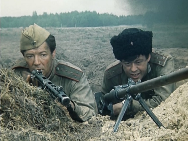 Кадр из кинофильма "Батальоны просят огня" (1985 г.)