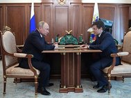 Рабочая встреча Владимира Путина с Дмитрием Артюховым
