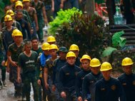 Операция по эвакуации детей из пещеры в Таиланде