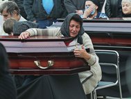 Прощание с жертвами теракта в Керчи