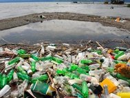 Горы пластикового мусора