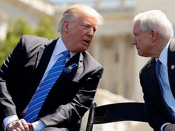 Дональд Трамп и Джефф Сешнс