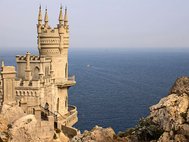 Крым. Аркитектурный памятник "Ласточкино гнездо"