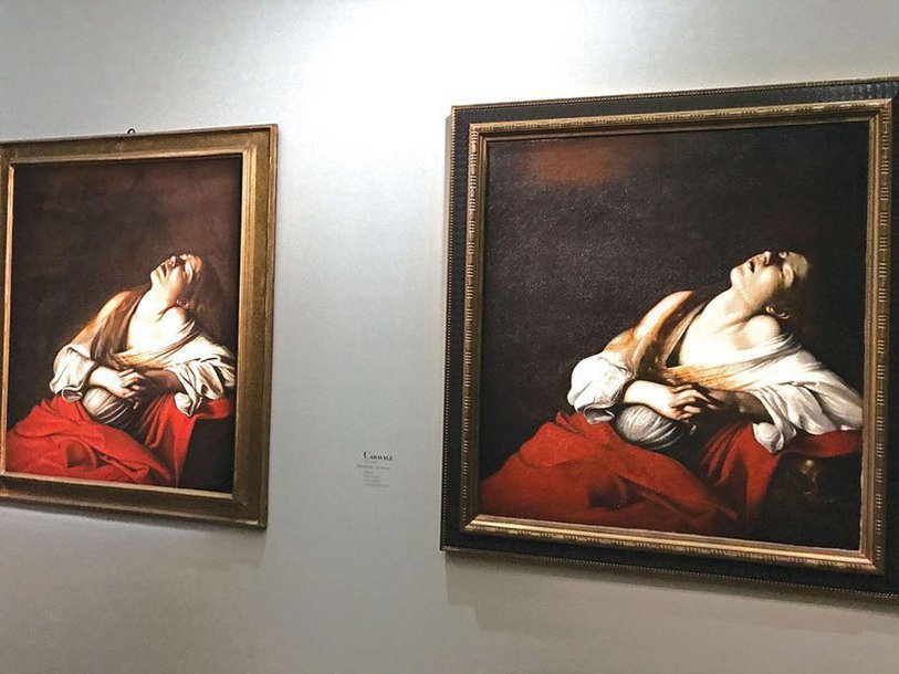 Два «Экстаза Марии Магдалины» висят рядом на стене музея.