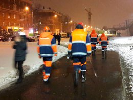 Коммунальные службы на месте аварии в Москве