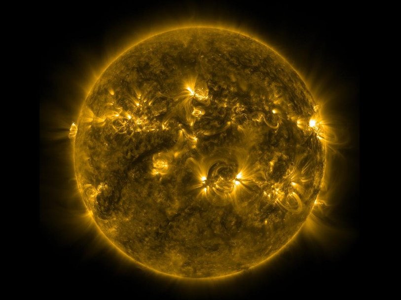 Солнечная корона. Изображение сделано обсерваторией солнечной динамики (SDO) NASA