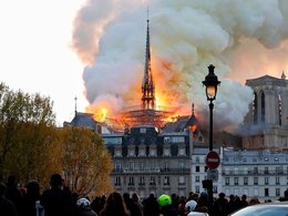Пожар в Соборе Парижской Богоматери / YouTube.com
