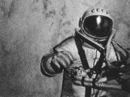 Алексей Леонов в открытом космосе. 18 марта 1965 года