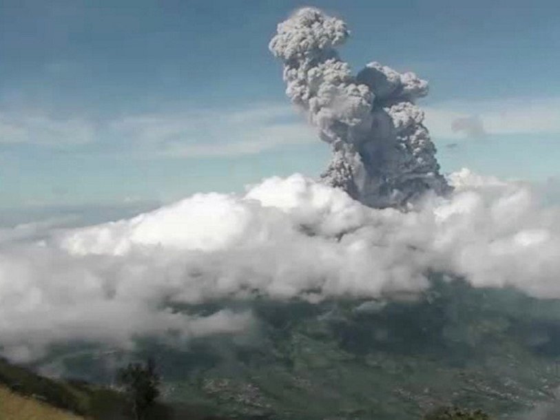 Извержение вулкана Мерапи 21 июня