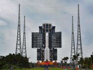 Ракета-носитель «Чанчжэн-5» на стартовой площадке
