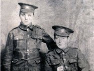 Джон Ламберт (слева) и неизвестный солдат