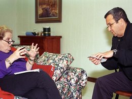 Госсекретарь США Мадлен Олбрайт и премьер Израиля Эхуд Барак в 2000 году