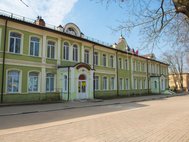 Сейчас в здании находится филиал школы №14