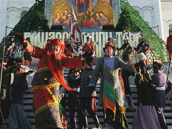 Празднование рождества в Москве, 2002 год. Фото – Архив РИА Новости, Wikimedia (изображение обрезано)