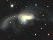 Оптическое изображение взаимодействующей системы галактик NGC 5514 из обзора DESI