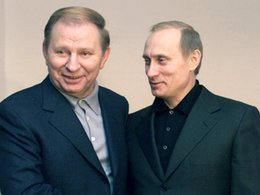 Президент Украины Леонид Кучма и президент России Владимир Путин 1 марта 2002 года, Казахстан