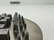 Напечатанные на 3D-принтере образцы из сплава железа и кремния