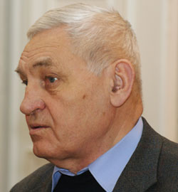 Сколько энергии человеку надо?