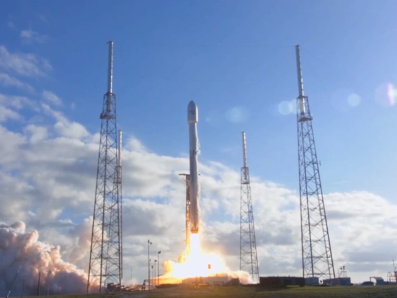 Ракета Falcon 9 стартовала с люксембургским спутником