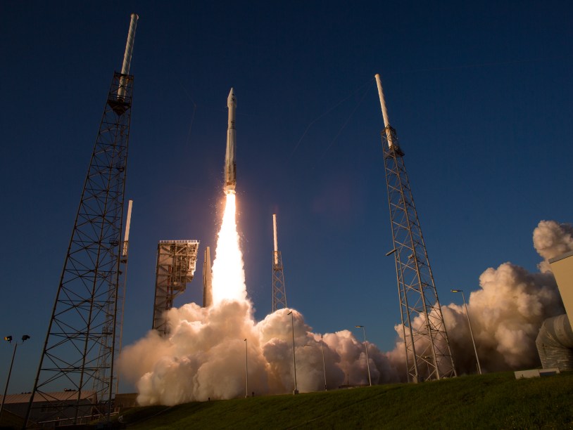 OSIRIS-REx начал полет к астероиду