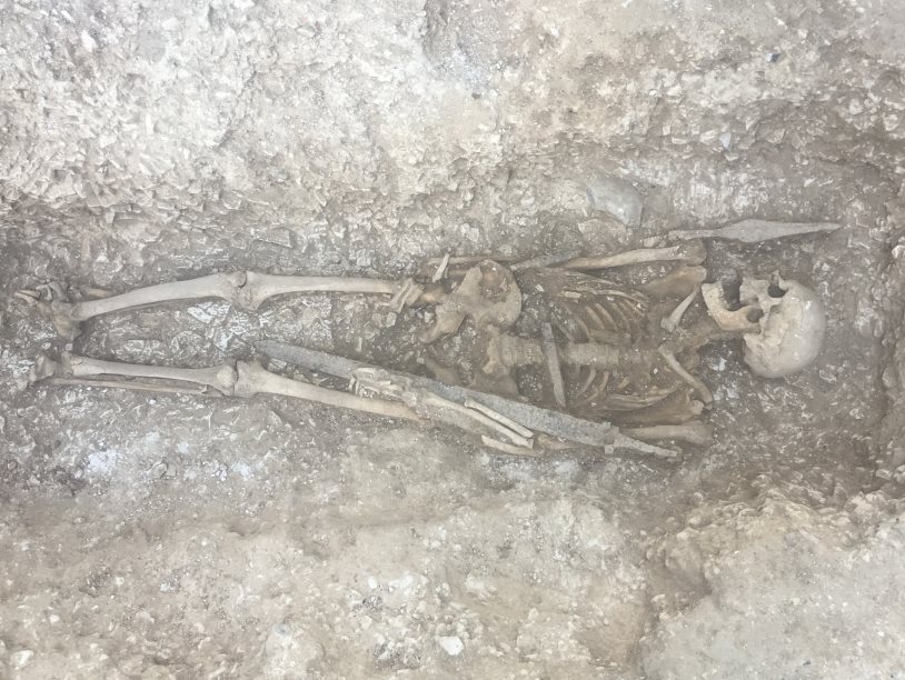 Английские солдаты нашли товарища по оружию VI века