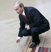 Путин подтвердил мюнхенскую речь Библией
