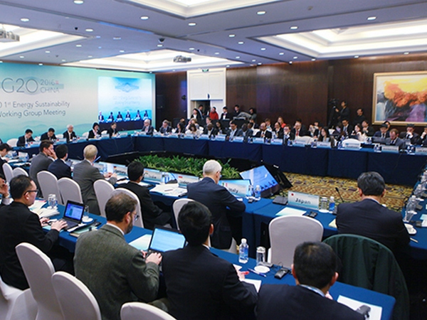 Разогнать экономический рост