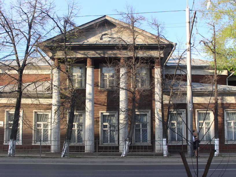 Городские путешествия. Призрак Пузан-Пузыревского
