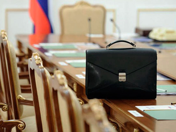 #100 СЛОВ. Кадровые перестановки