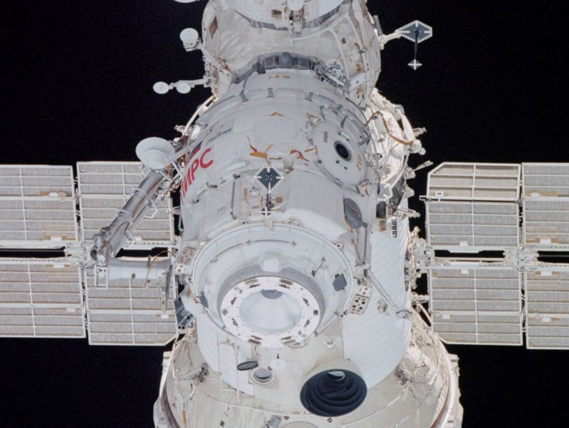 Космонавты Мисуркин и Юрчихин вернулись из открытого космоса