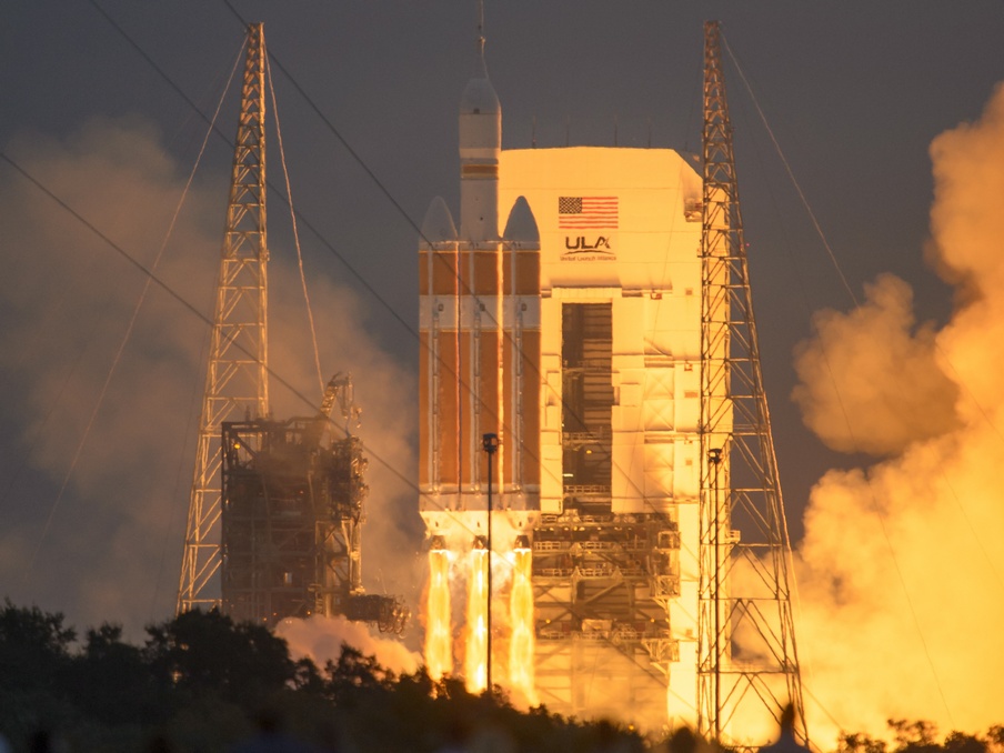 Orion успешно вернулся на Землю