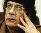У Каддафи начались проблемы со слухами