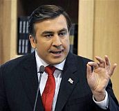 Саакашвили бросился на танки