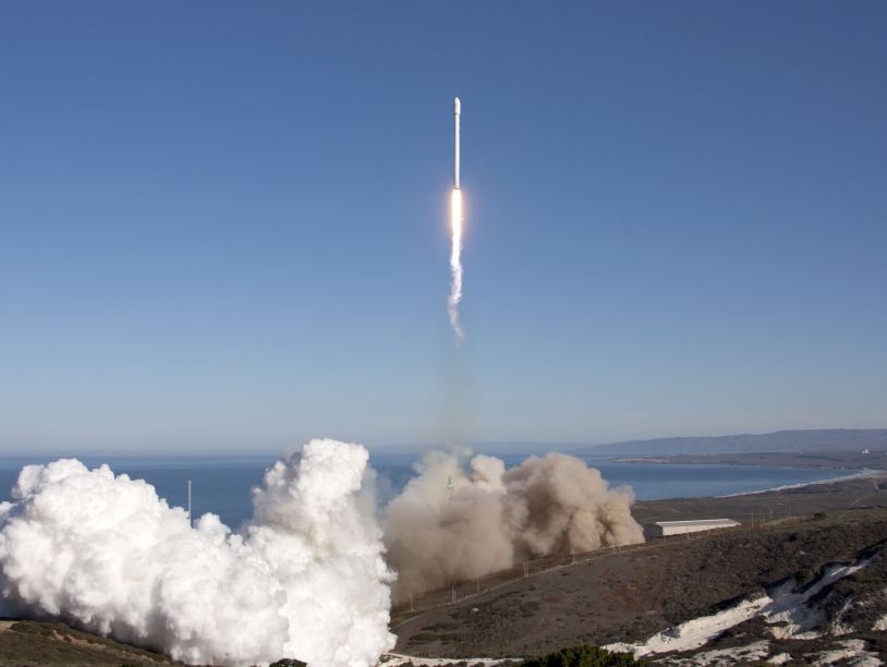 SpaceX отложила запуск Falcon 9 из-за технических проблем