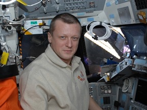 Космонавт Кондратьев сфотографировал стыковку шаттла с МКС