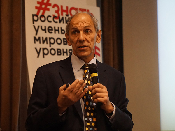 «Мне интересно думать об альтернативах начала Вселенной»