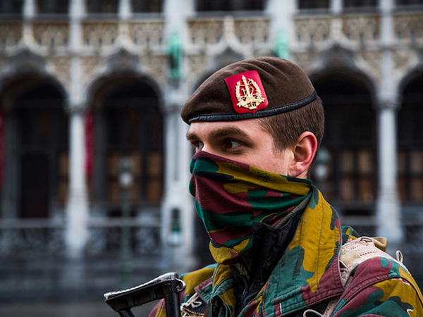 #100 СЛОВ. Взрывы в Брюсселе