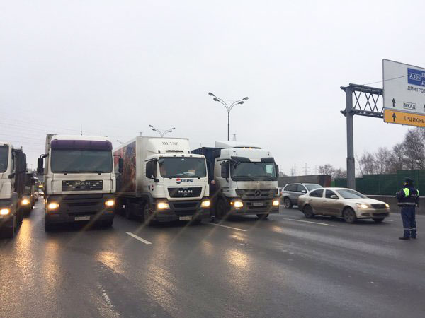 По кругу не спеша