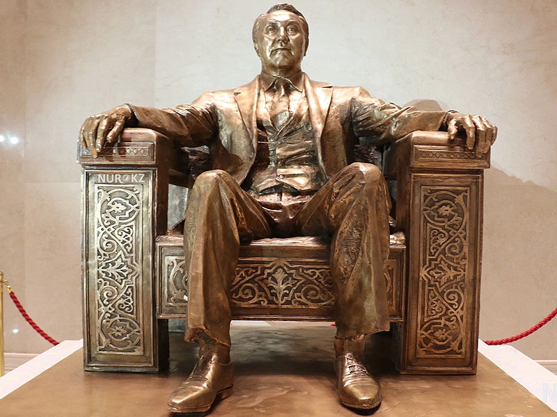 Назарбаев ушел