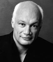 Эрик Шмитт: "Драматургия - это ствол моего творчества. Все остальное - ветви".