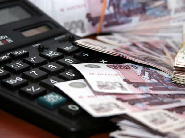 Компенсирует ли девальвация отток капитала?