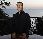 Медведев назначил Зурабова послом на Украине задним числом