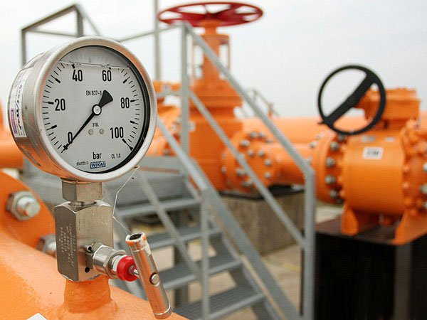 Венгрия перестала поставлять газ на Украину