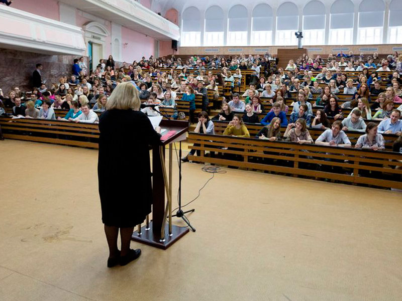 #100 СЛОВ. Минтруд занялся досрочной пенсией учителей