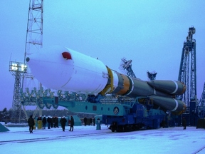 Вывоз ракеты-носителя «Союз-2.1б» с космическим аппаратом «Глонасс-К» на космодроме «Плесецк»