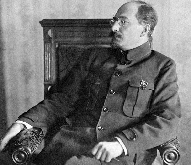 Человек дня: Анатолий Луначарский