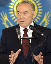Назарбаев уменьшил срок своему преемнику