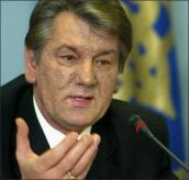Ющенко отложит политреформу ради Тимошенко
