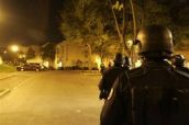 Комендантский час не останавливает погромщиков